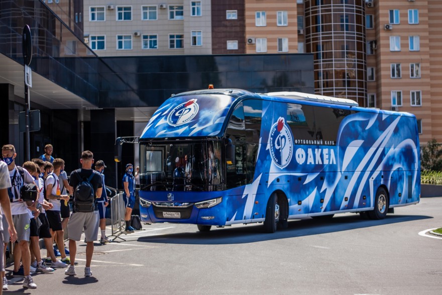 Автобус ФК «Факел»