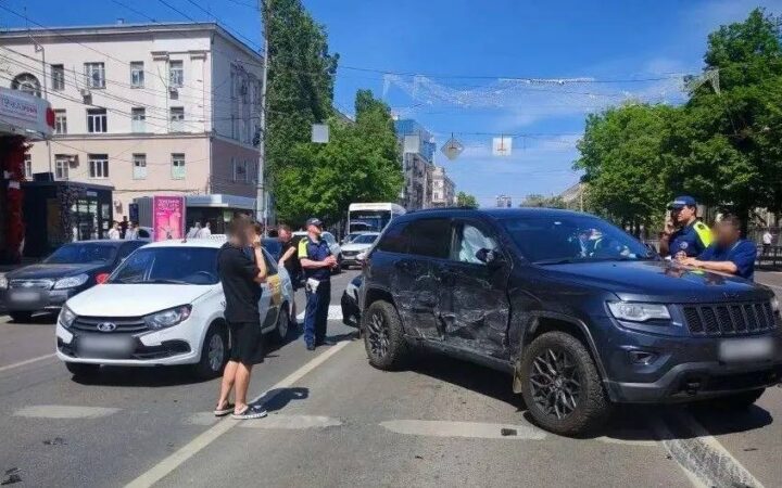 Воронежец проехал на красный, насмерть сбил пенсионера на Плехановской и избежал тюрьмы