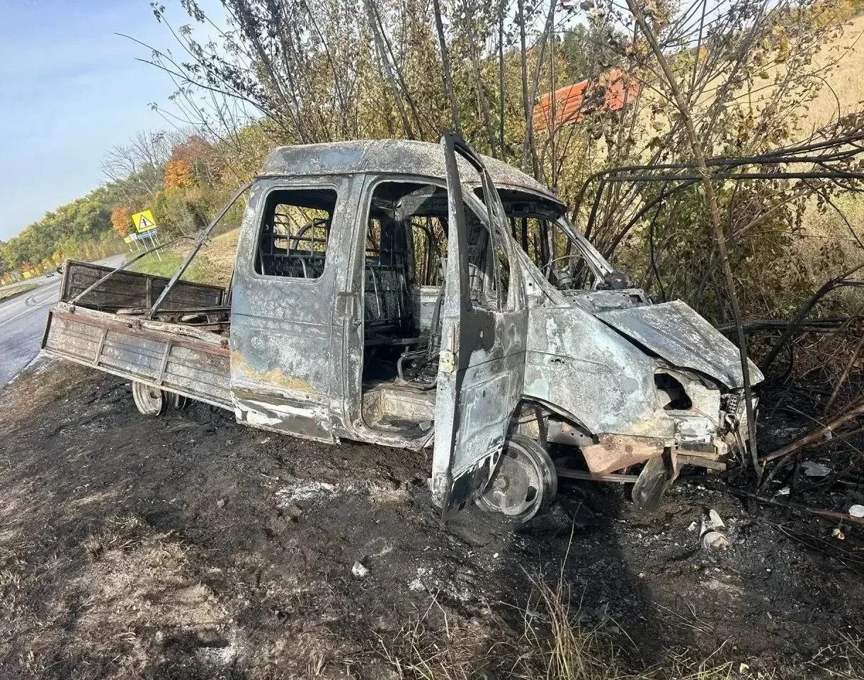 «Газель» сгорела после столкновения с КамАЗом под Воронежем: есть пострадавшие