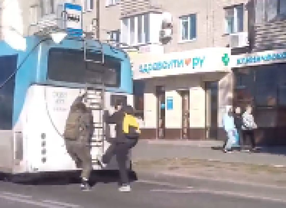Поездка зацеперов на троллейбусе попала на видео