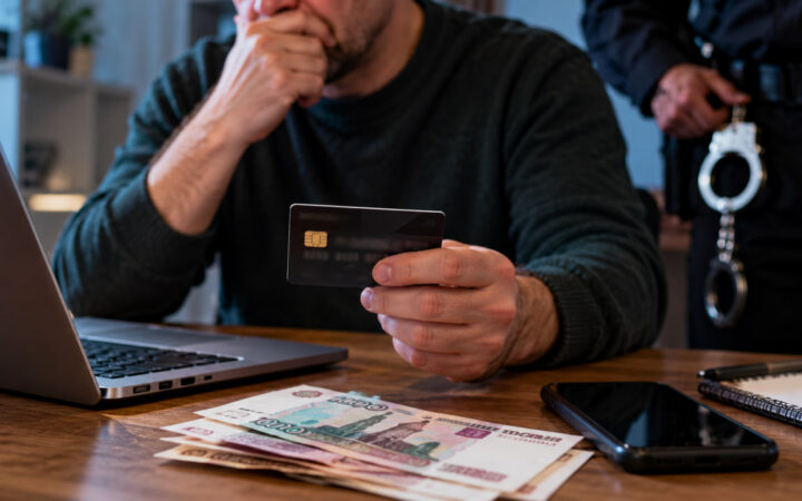 Воронежец нашёл подработку на 1 100 рублей и теперь может сесть в тюрьму на 3 года