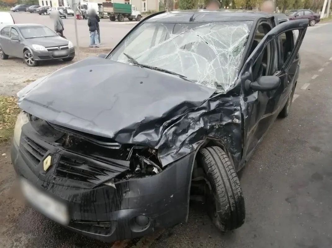 Три человека попали в&nbsp;больницу после ДТП с&nbsp;молодым водителем и&nbsp;фурой в&nbsp;Воронежской области